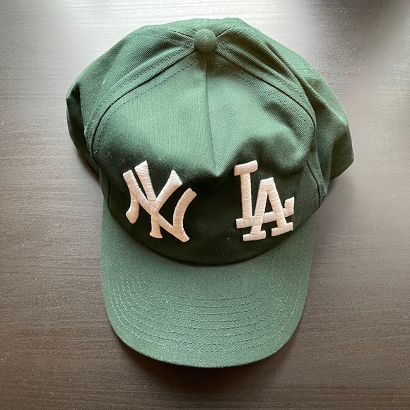 Other - Holiday NY LA Yankees Dodgers Snap Back Green Hat